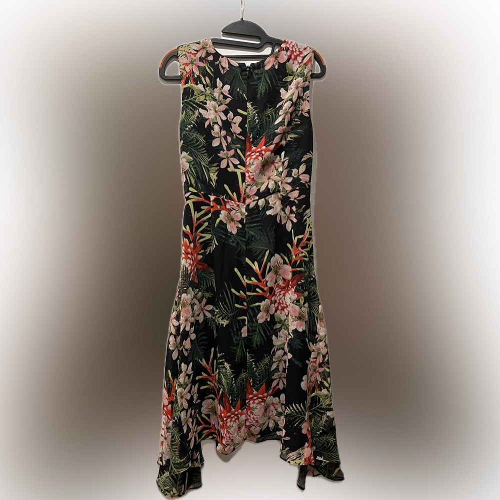 NWT Tommy Hilfiger Women's Floral Handkerchief Hem Chiffon Dress